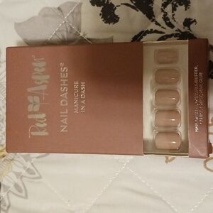 Red Aspen manicure in a dash